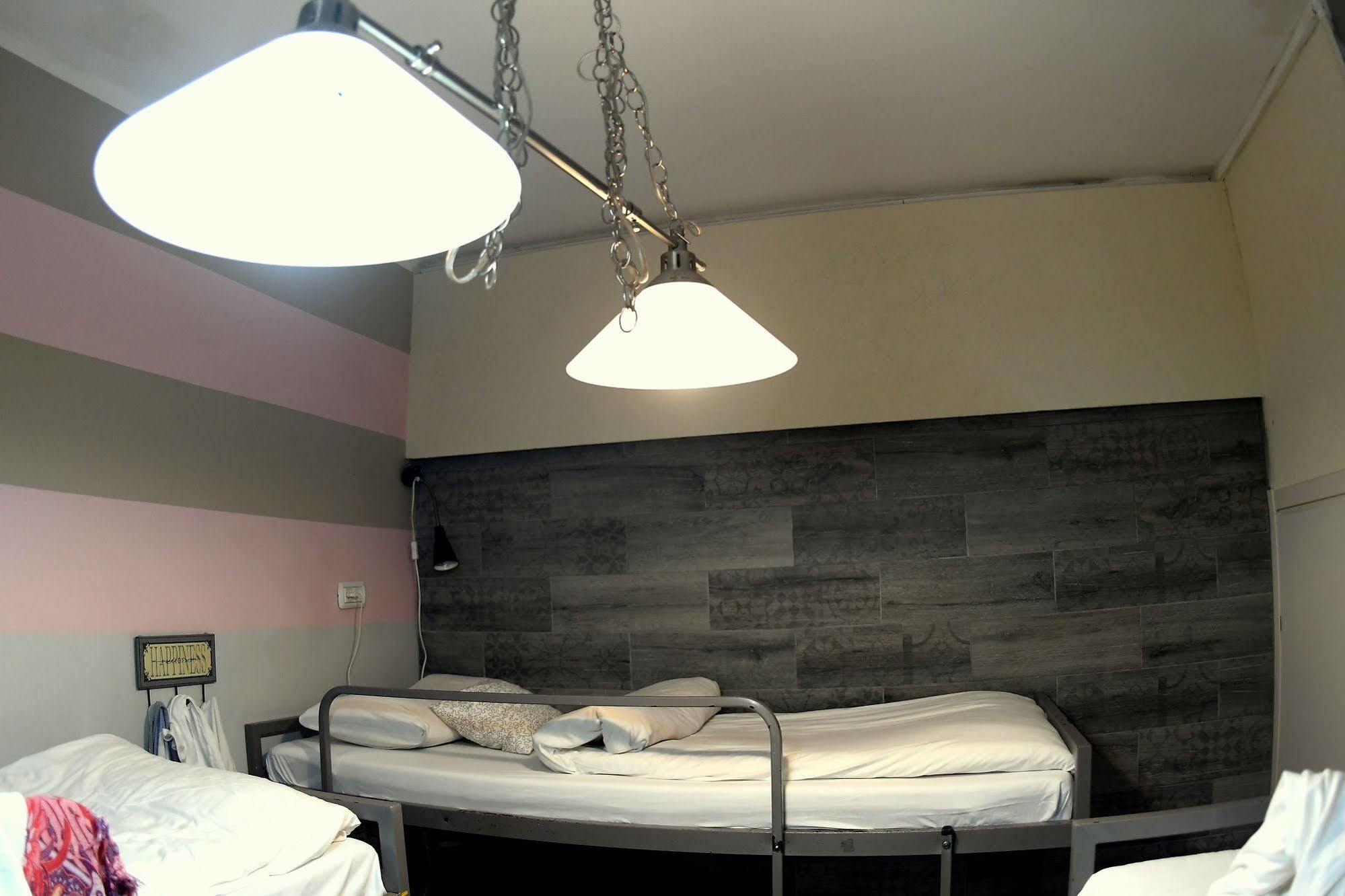 Crown Sea Hostel Tel Aviv